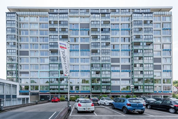 Voor een volledig overzicht verwijzen wij je graag naar de digitale plattegronden, de foto's, de video en de eigen website van deze woning: loolaan41-131.nl